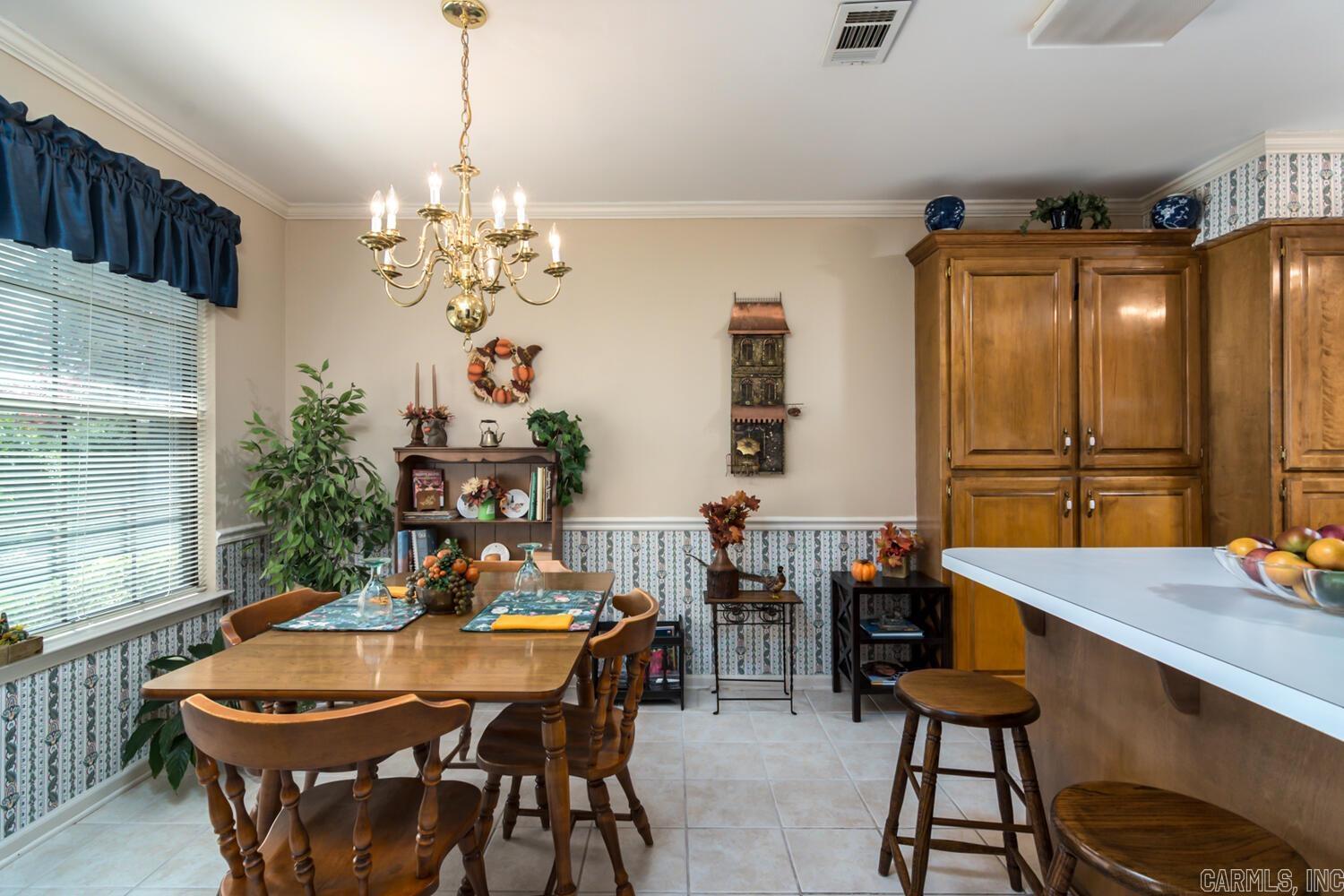 WESTBURY - Residential