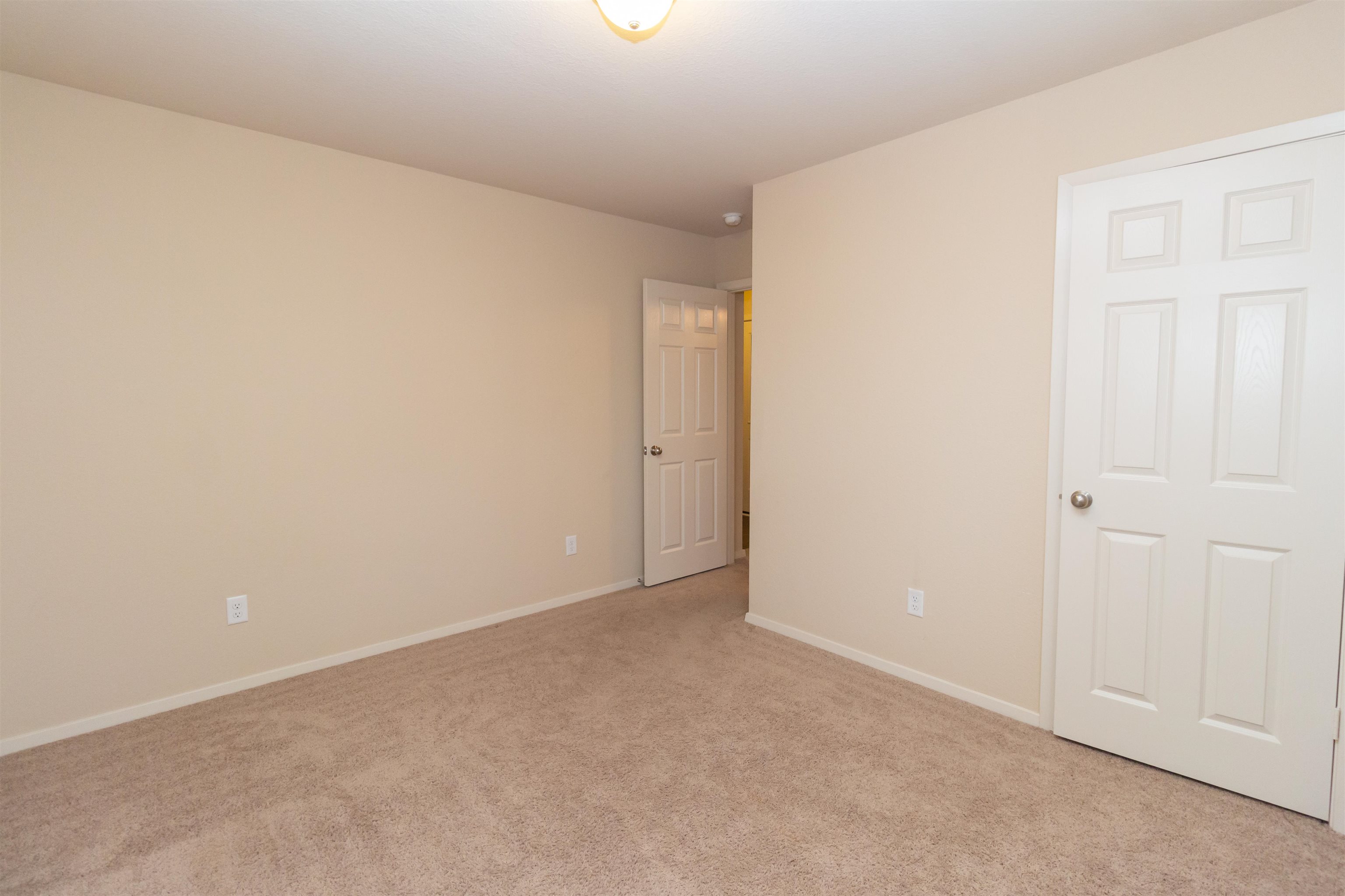 EMERALD MOUNTAIN - Residential