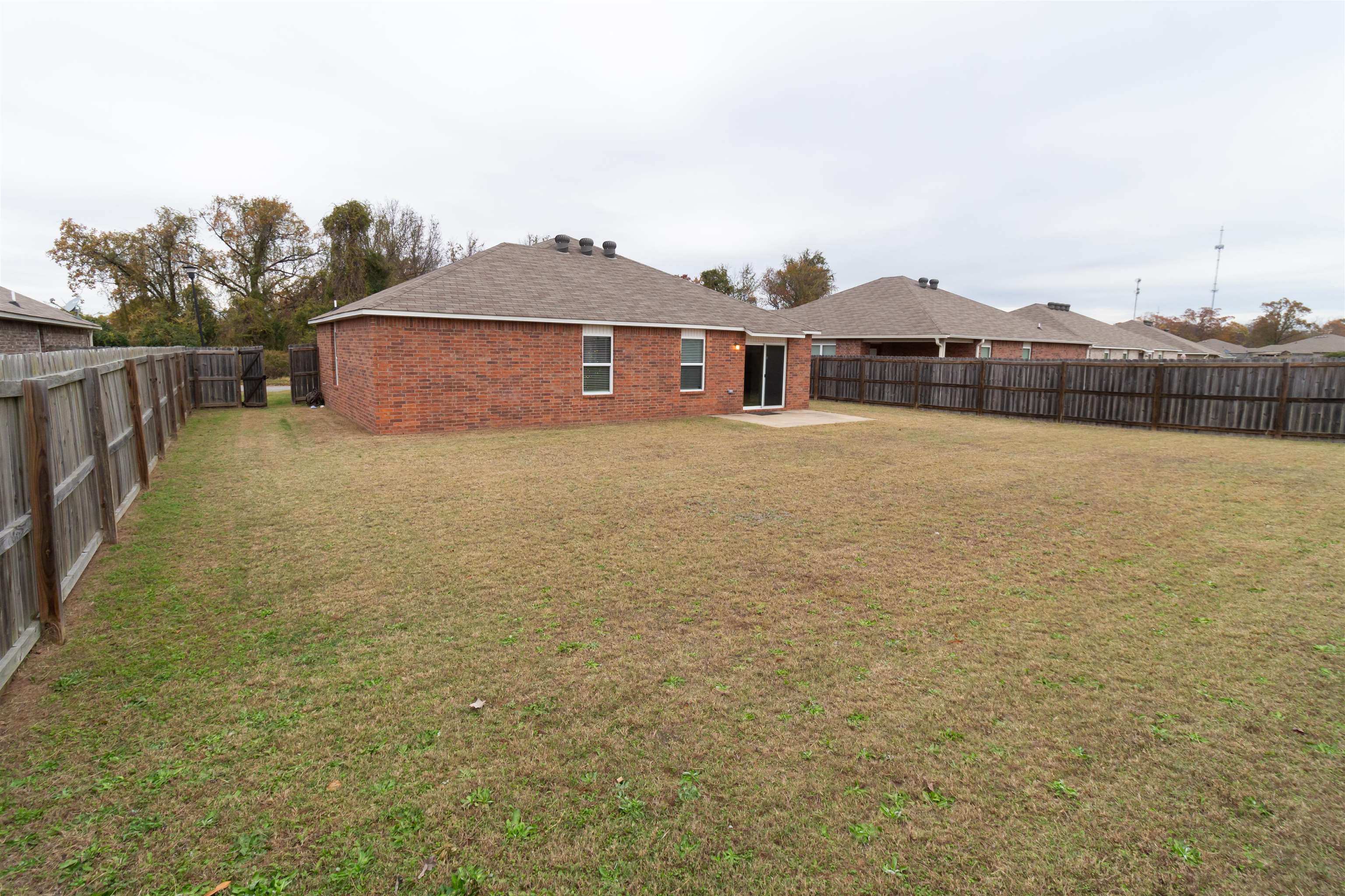 EMERALD MOUNTAIN - Residential
