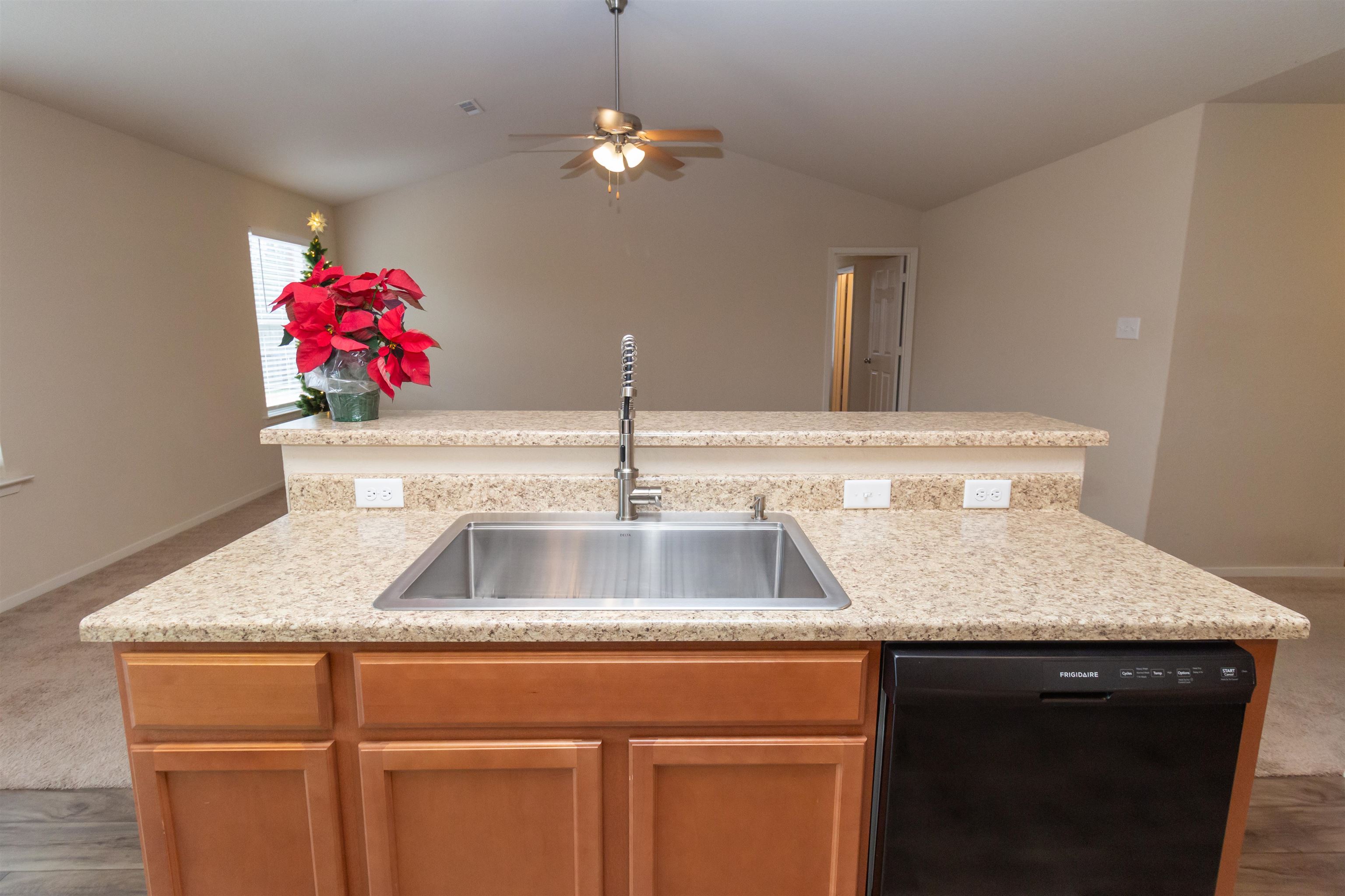 EMERALD MOUNTAIN - Residential