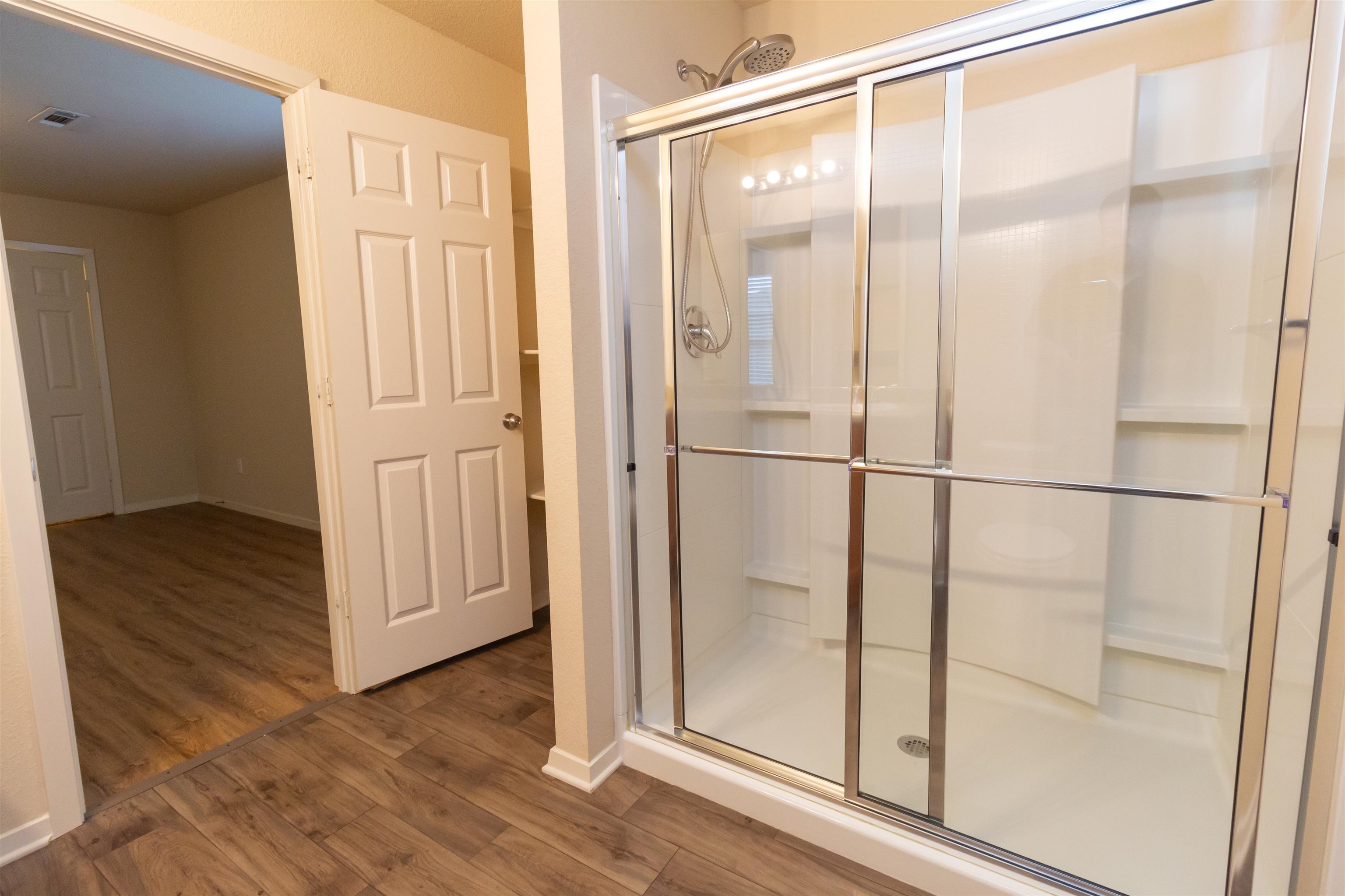 EMERALD MOUNTAIN - Residential