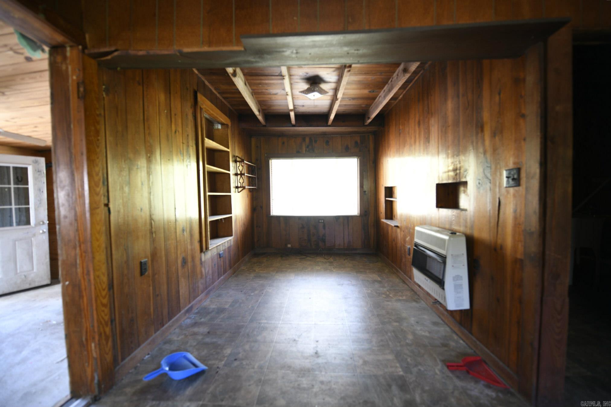 MARIA JONES - Residential