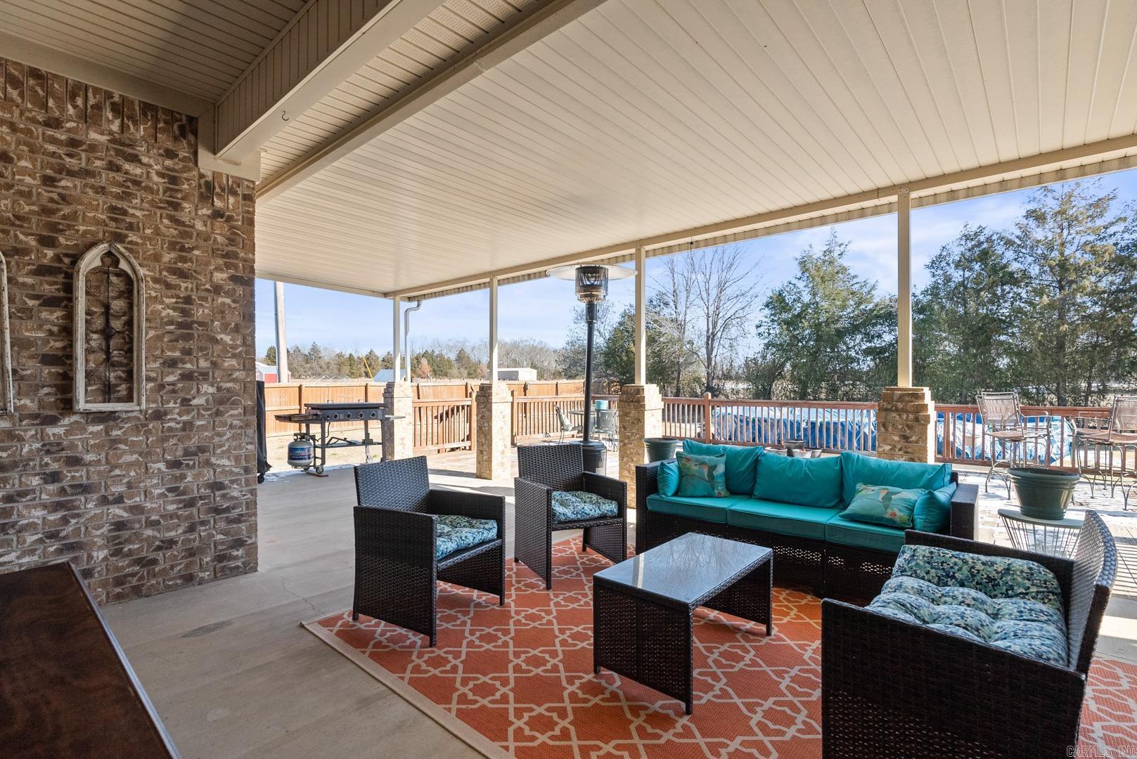 COUNTRY COVE ESTATES - Residential