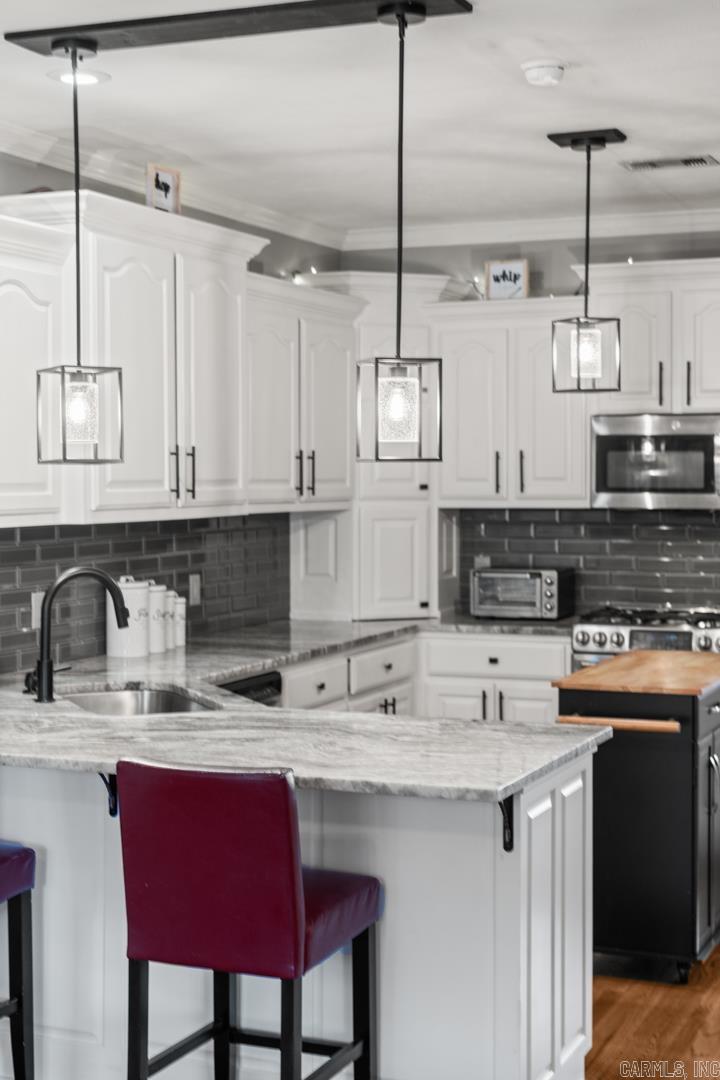 COUNTRY COVE ESTATES - Residential