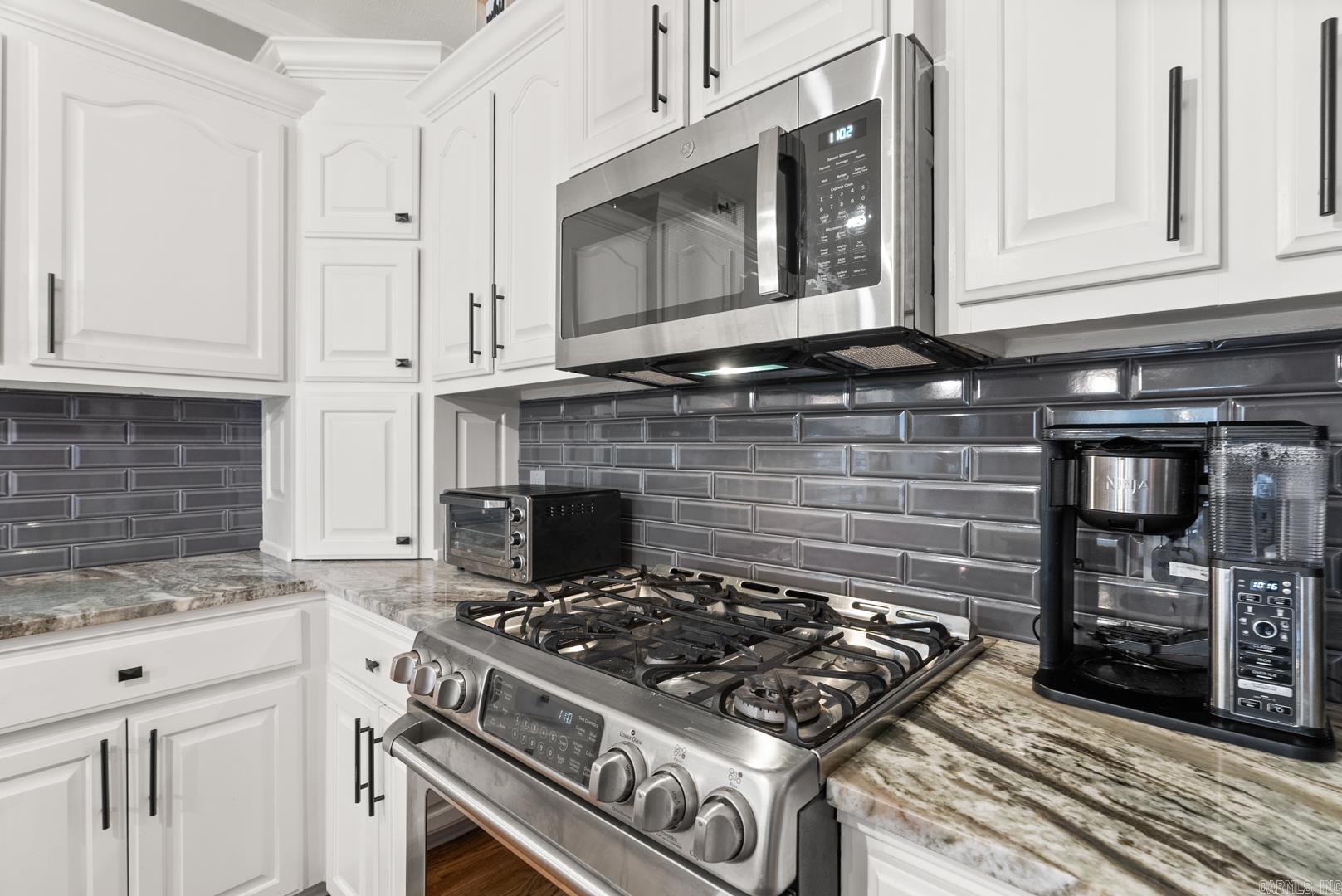 COUNTRY COVE ESTATES - Residential