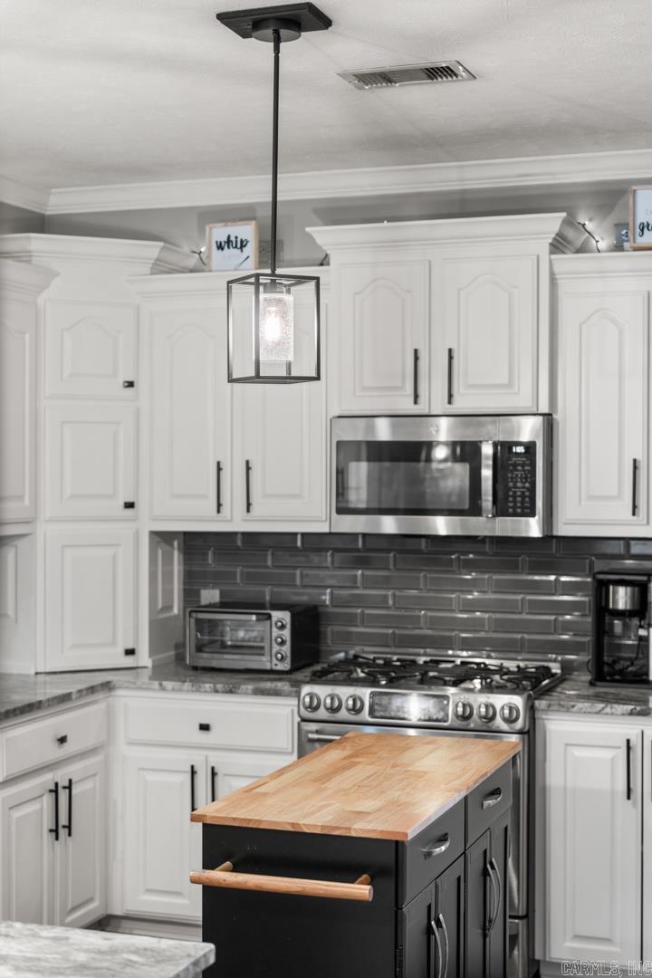 COUNTRY COVE ESTATES - Residential