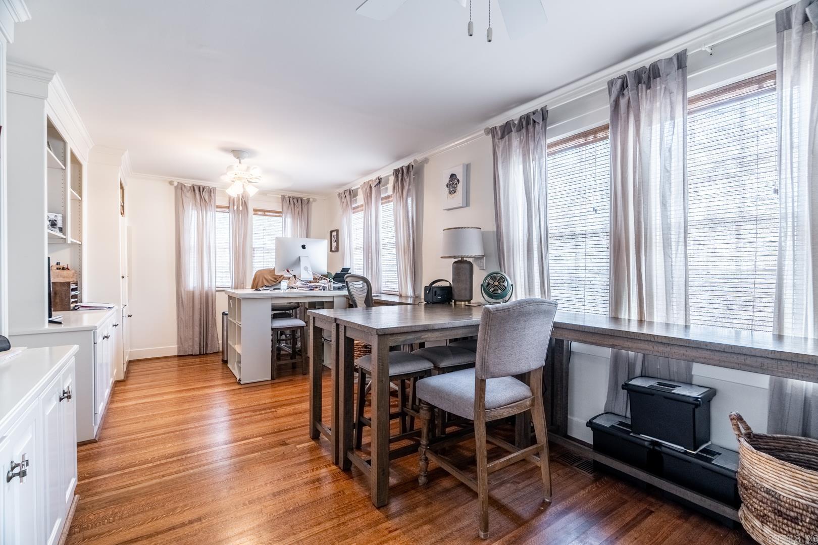 NEWTONS - Residential