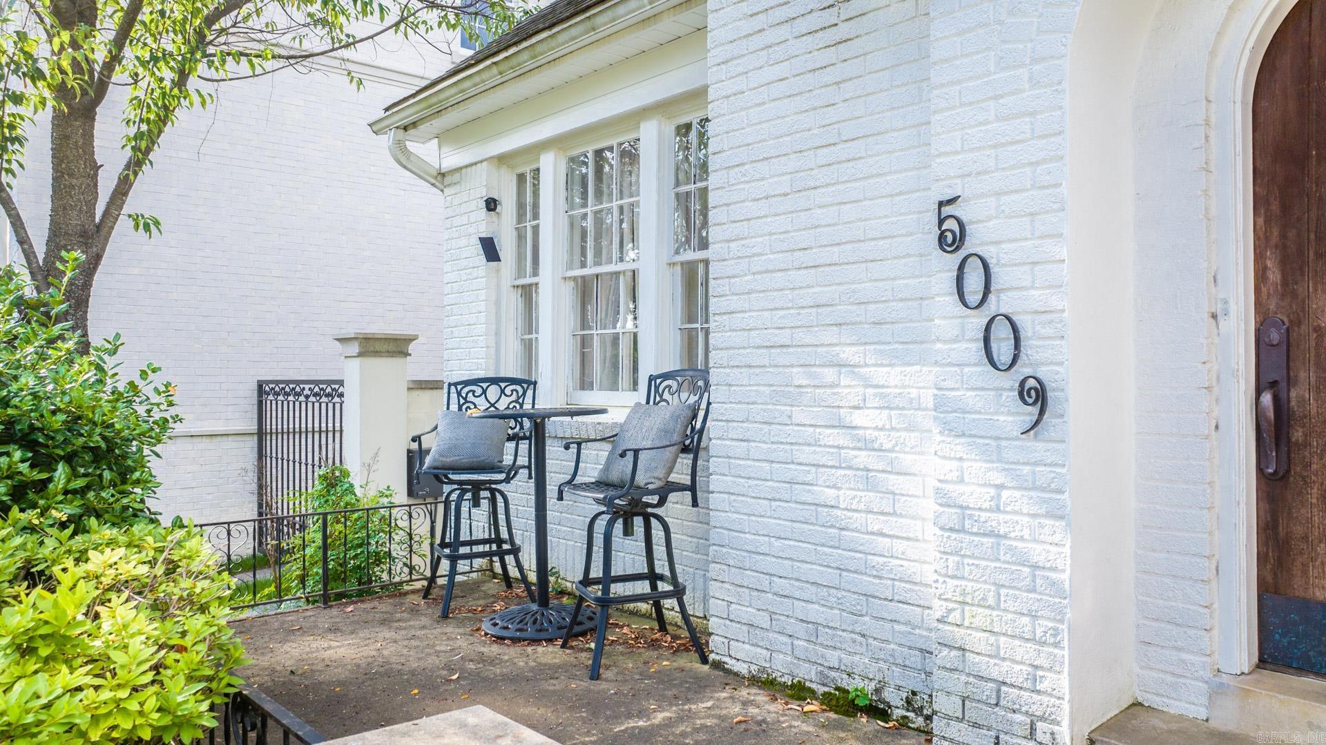 NEWTONS - Residential