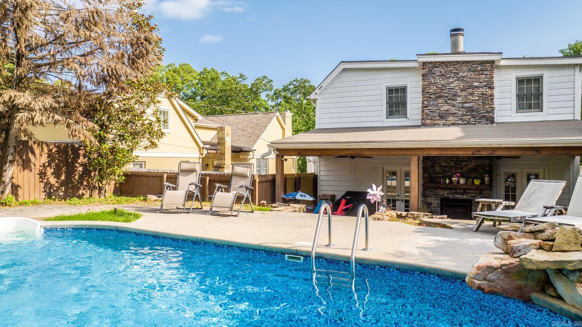 NEWTONS - Residential