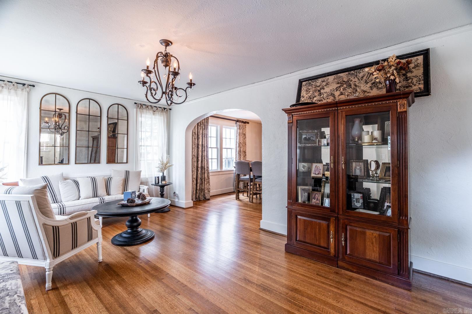 NEWTONS - Residential