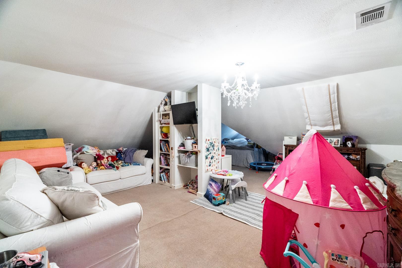 NEWTONS - Residential