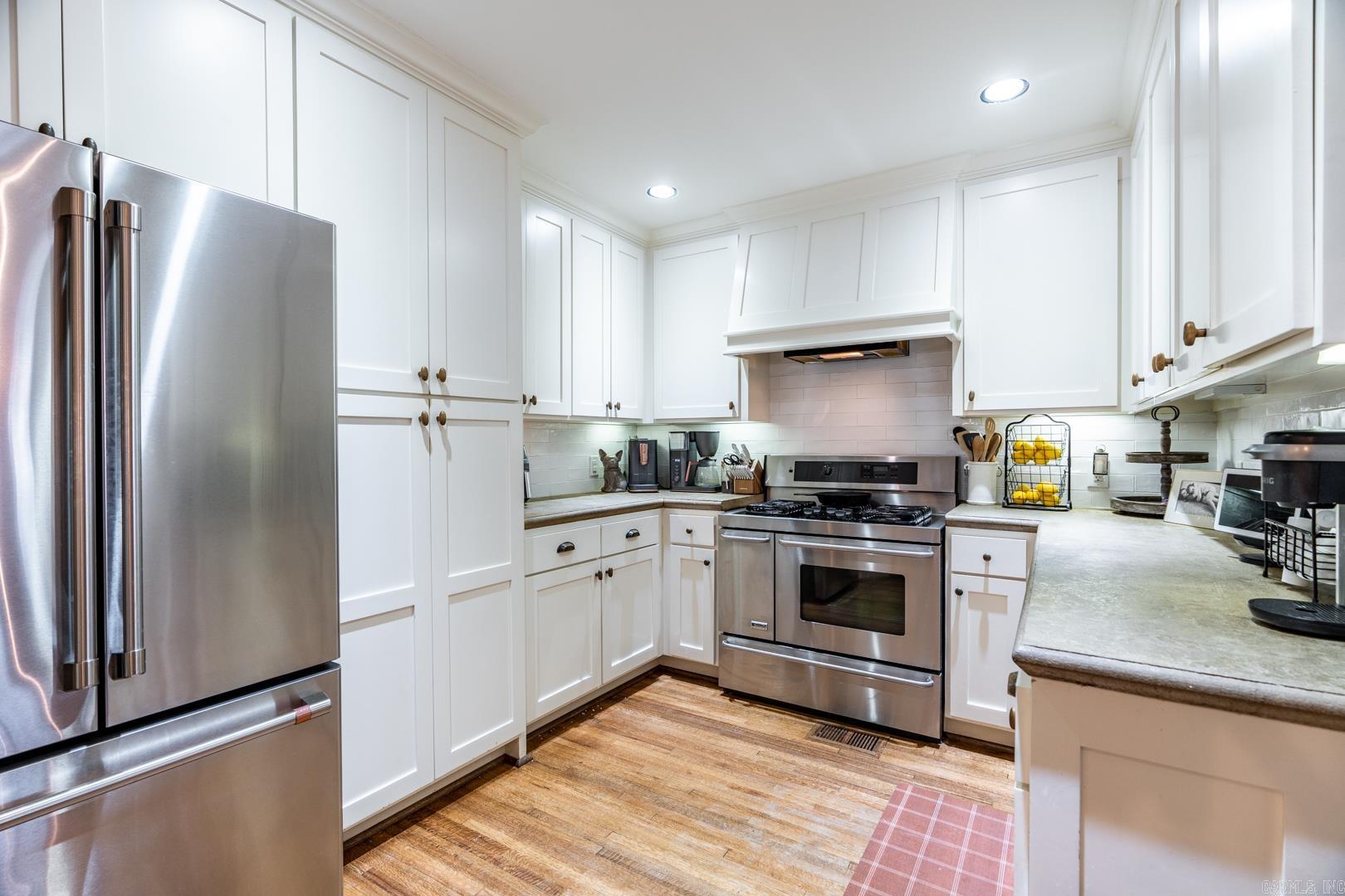 NEWTONS - Residential