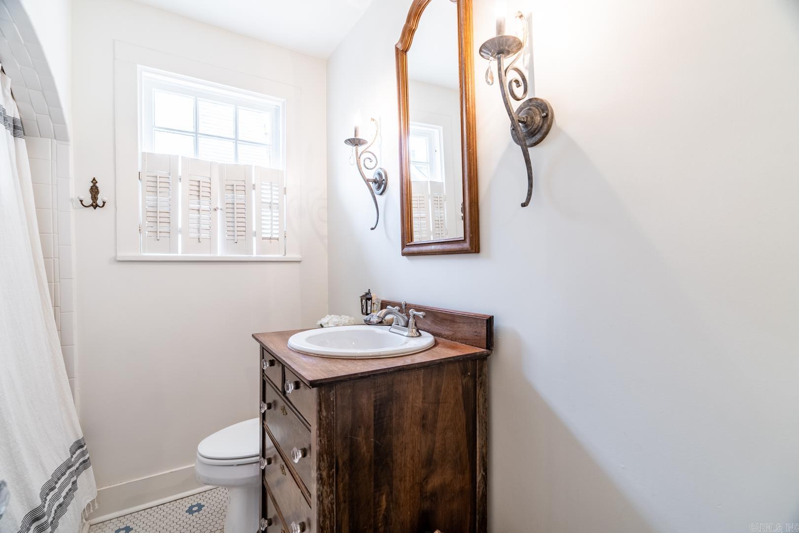 NEWTONS - Residential