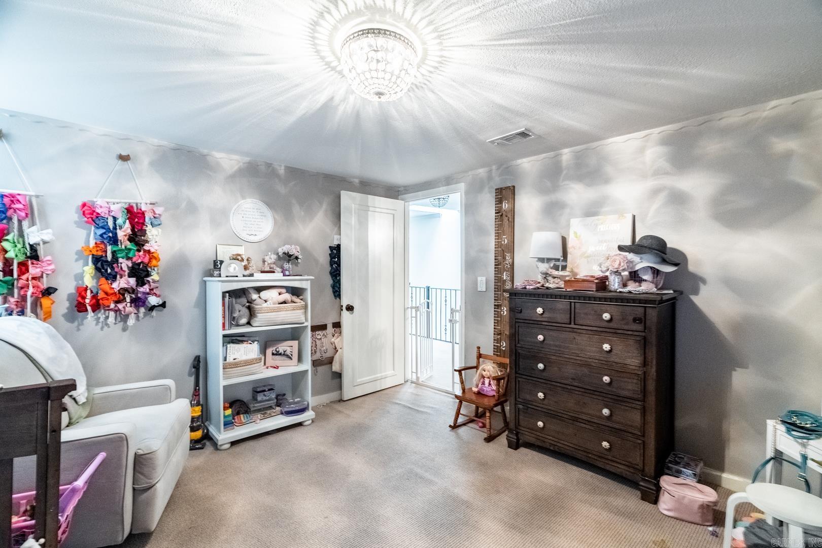 NEWTONS - Residential