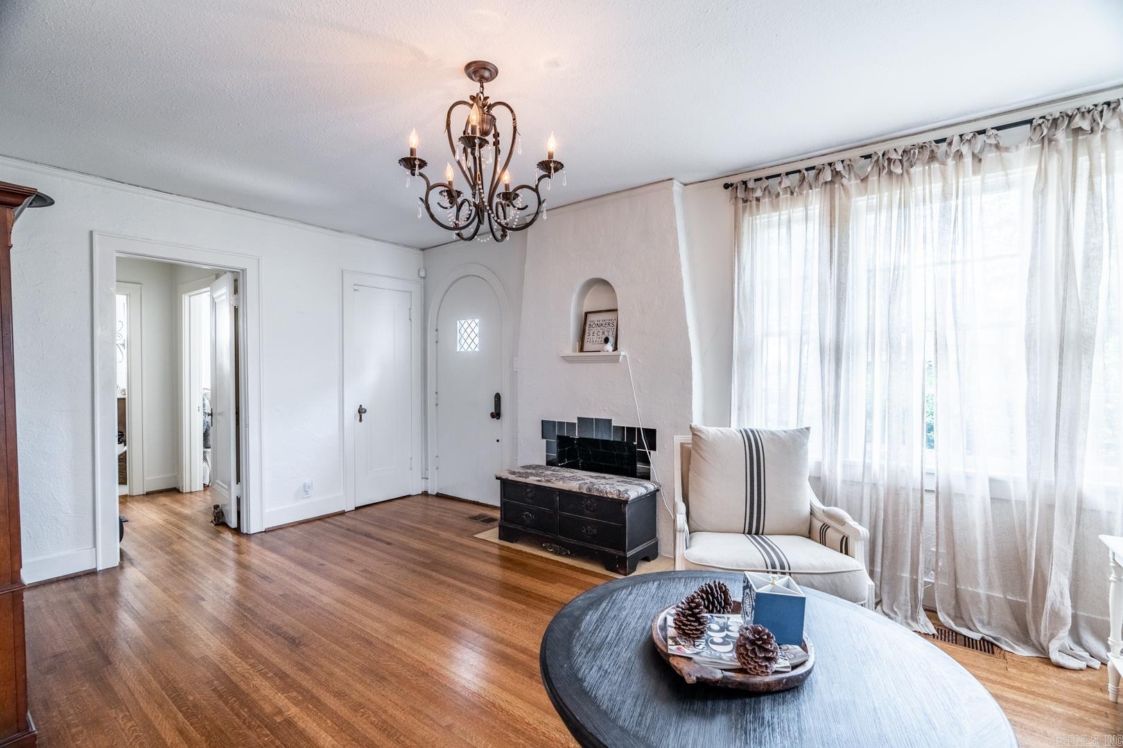 NEWTONS - Residential