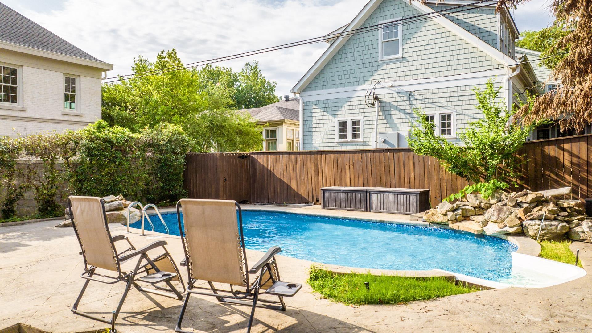 NEWTONS - Residential