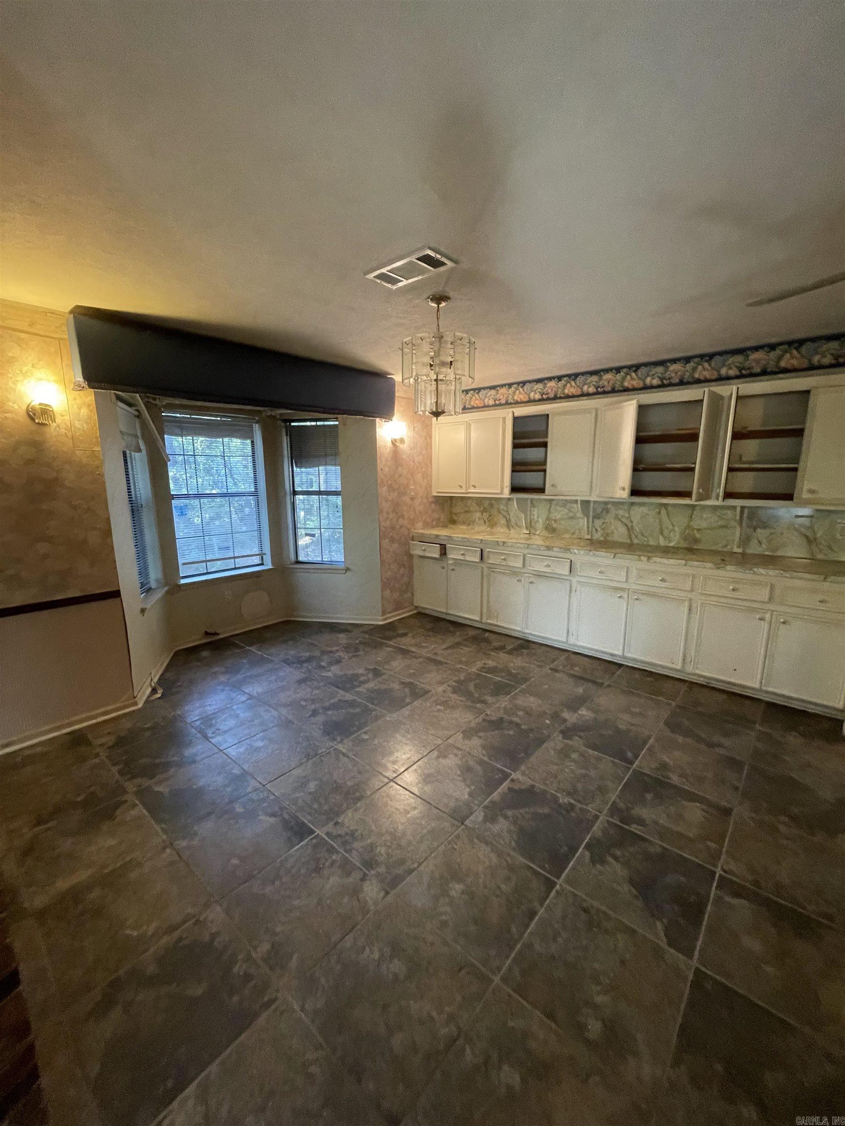 THOUSAND OAKS - Residential