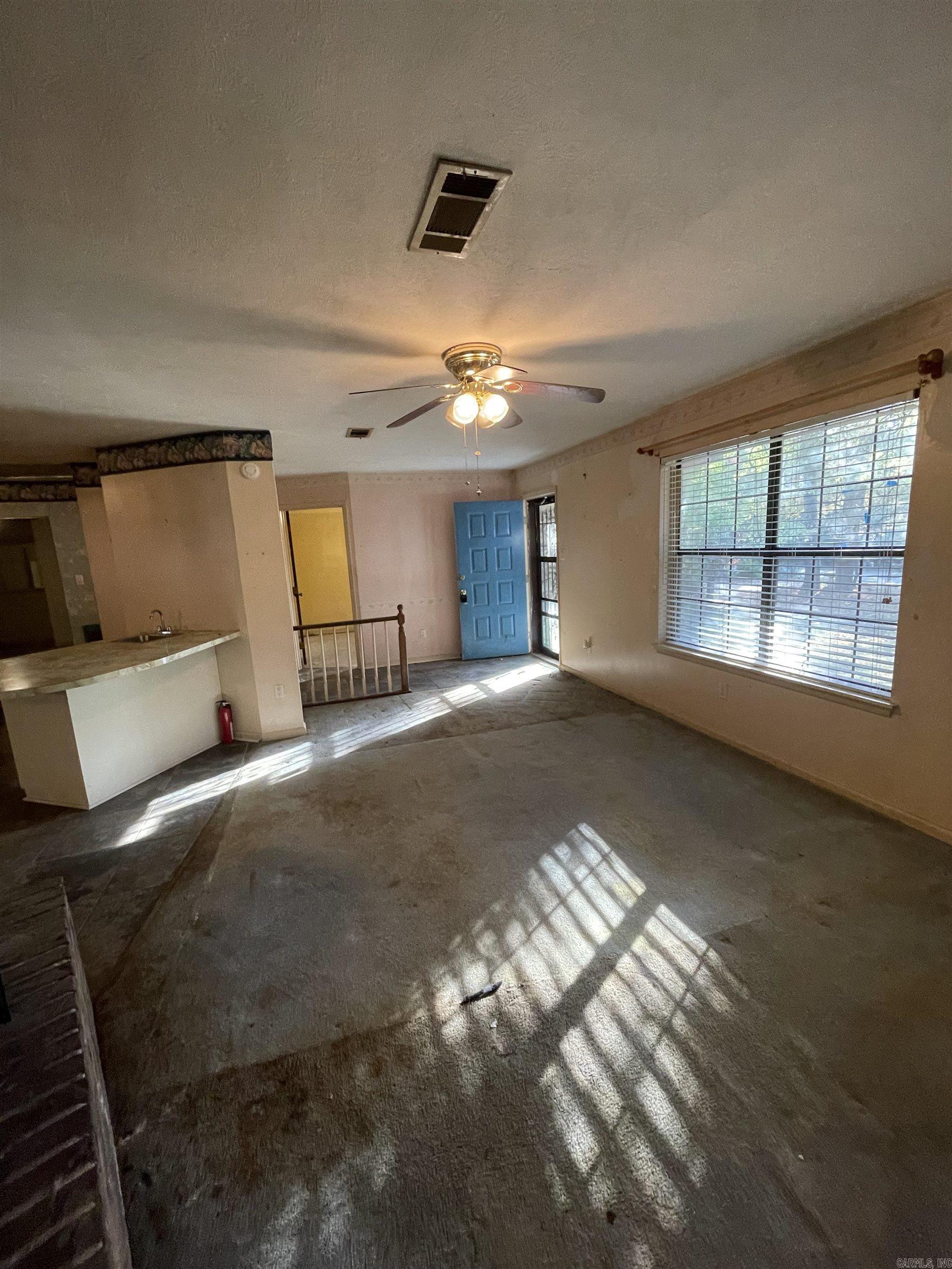 THOUSAND OAKS - Residential