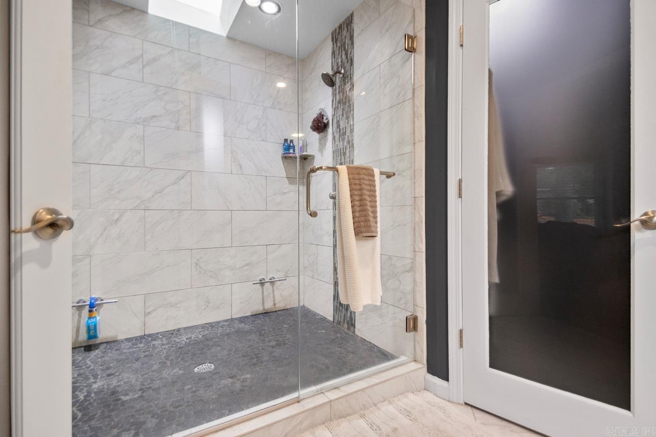 DIAMOND POINTE - Residential