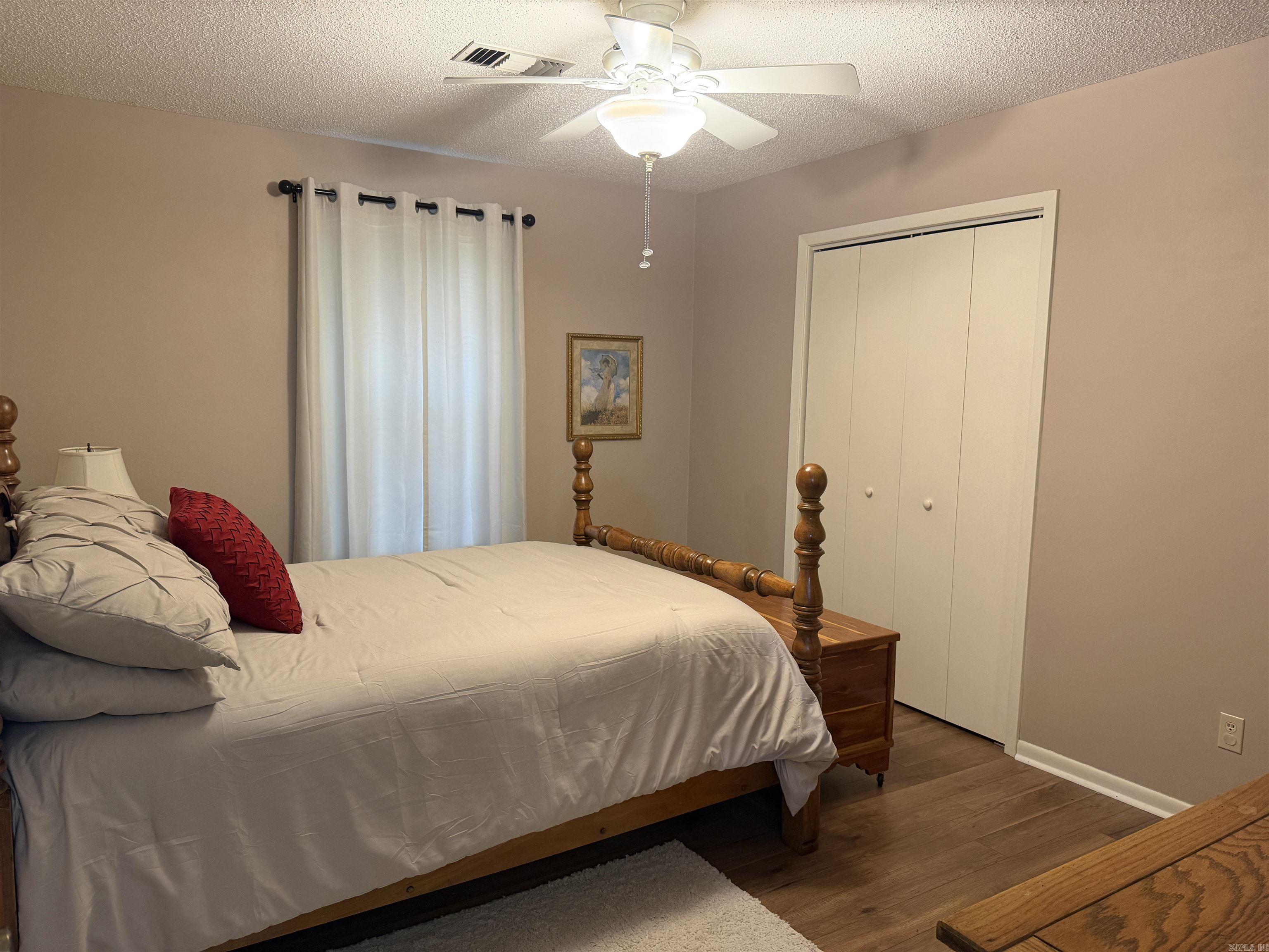 COLONIAL PARK - Residential