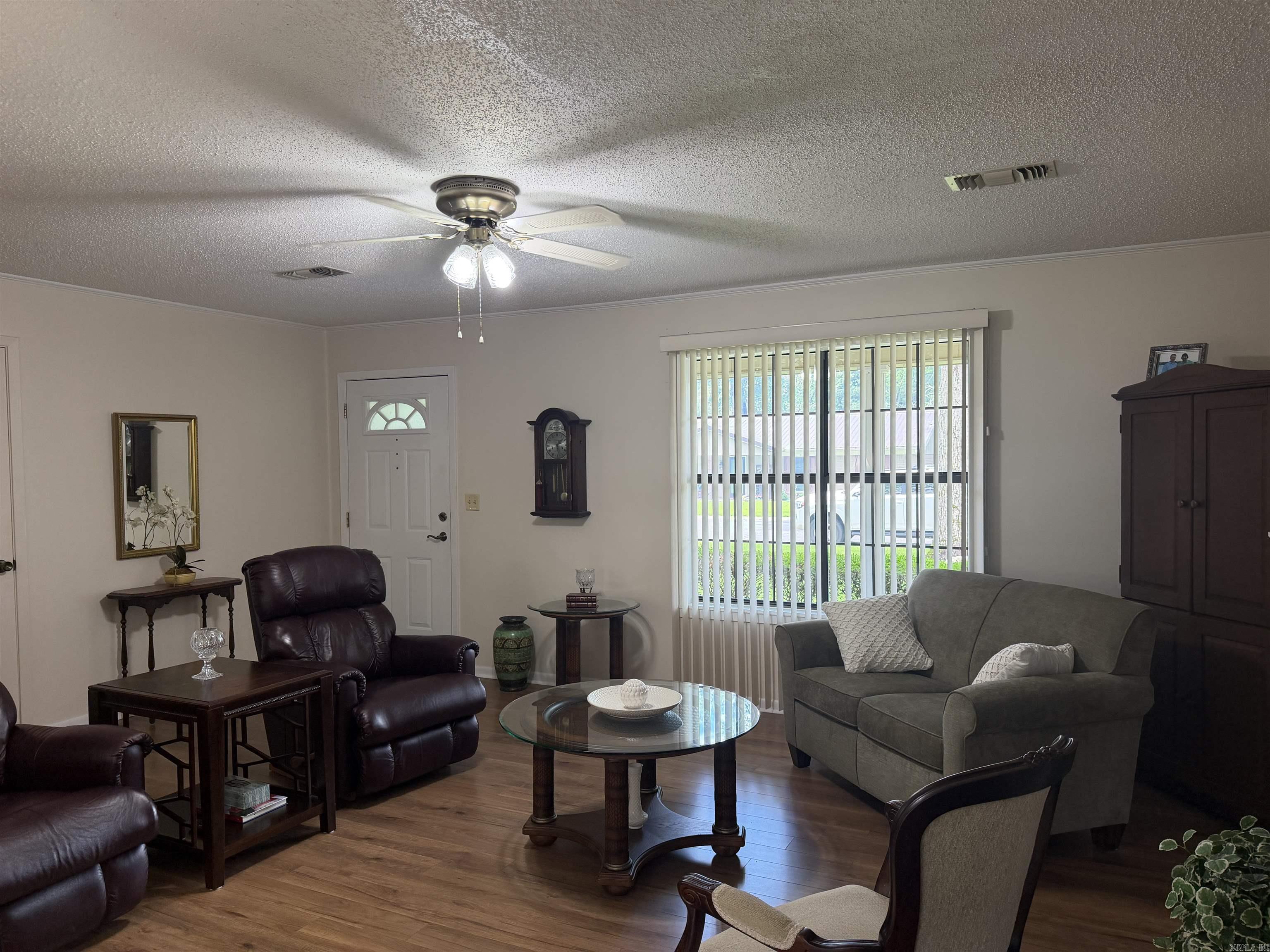 COLONIAL PARK - Residential