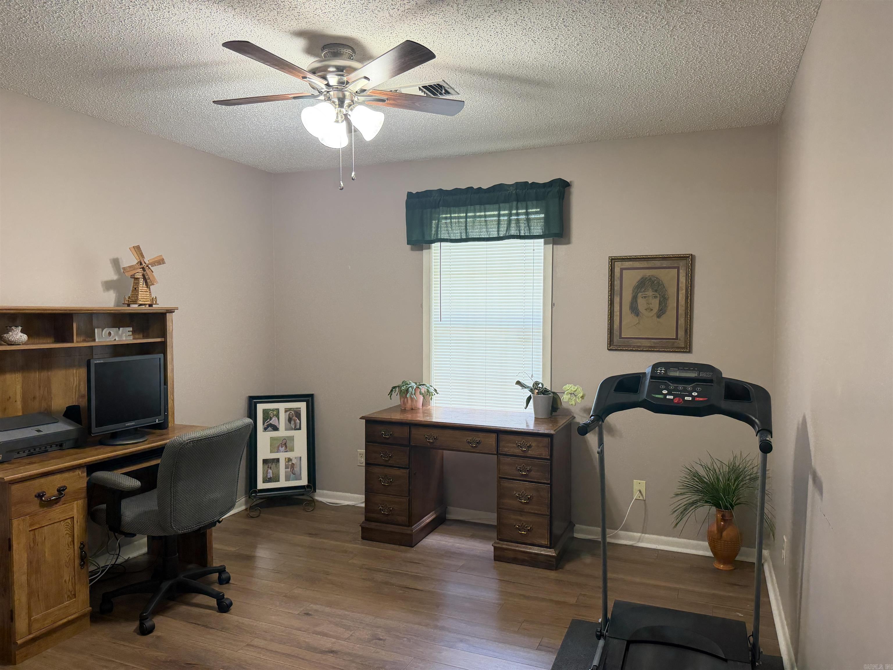 COLONIAL PARK - Residential
