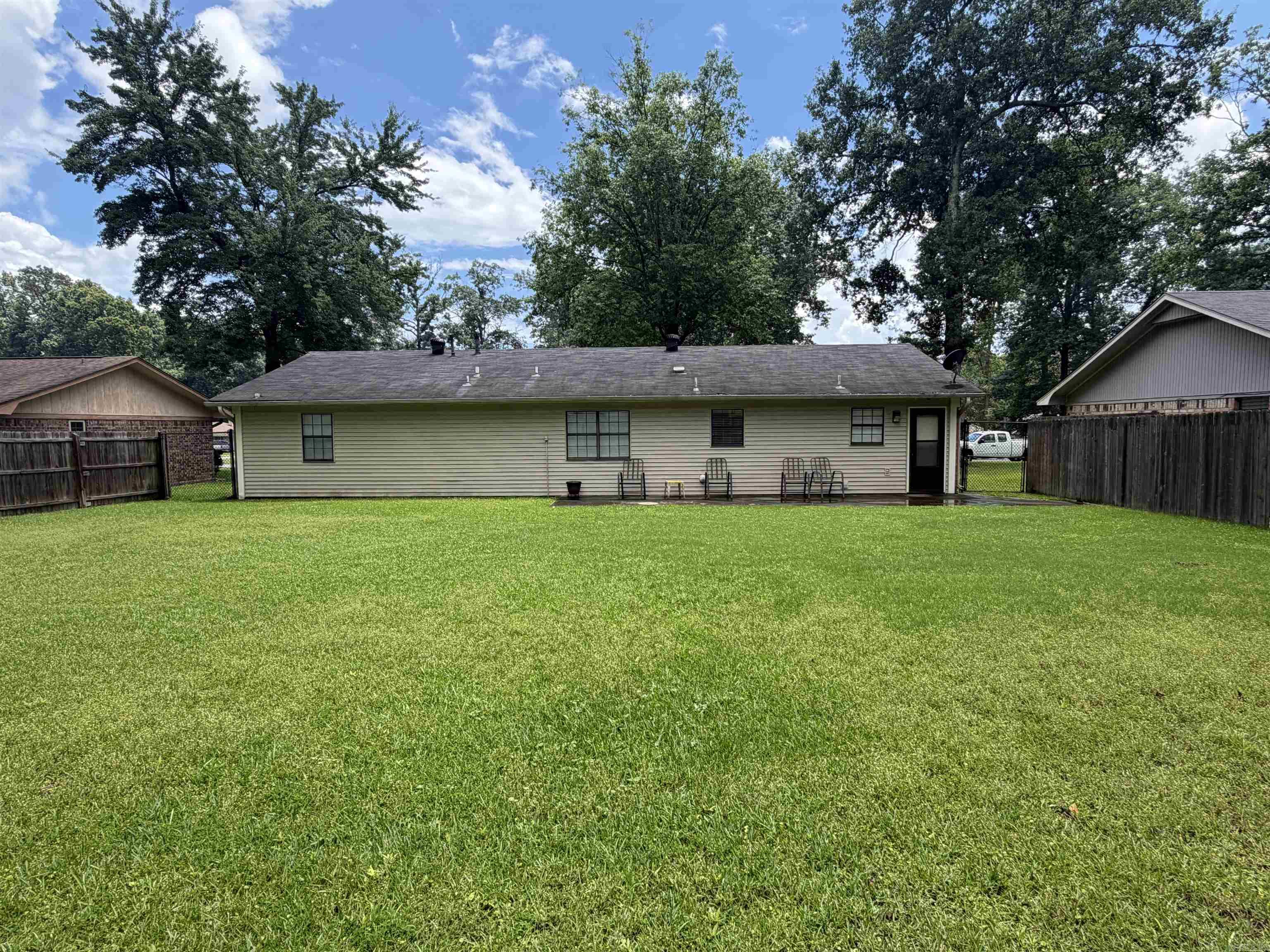 COLONIAL PARK - Residential