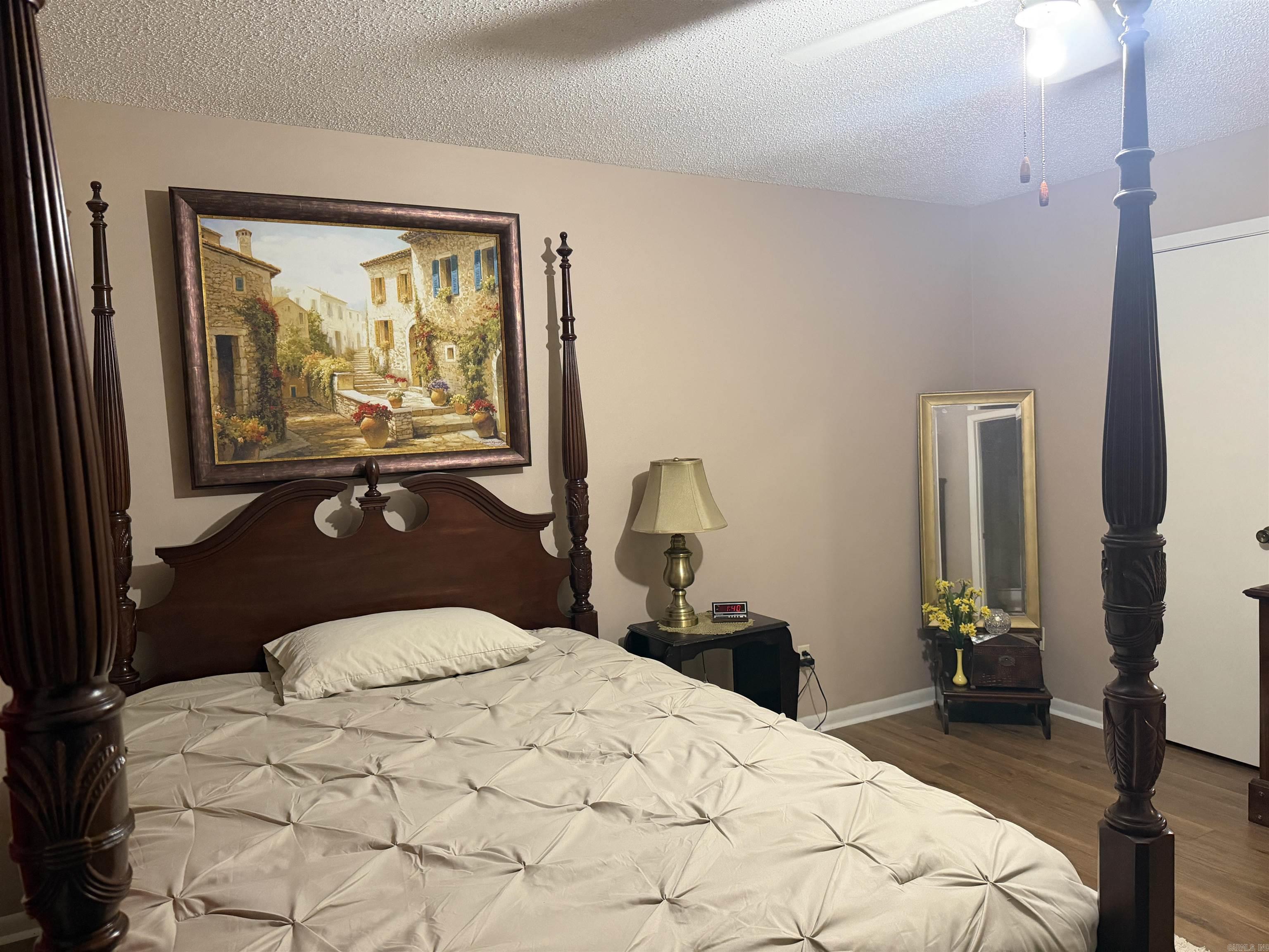 COLONIAL PARK - Residential