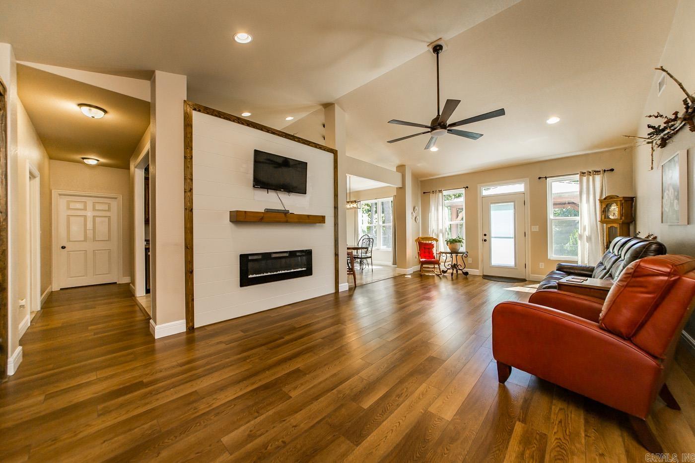 BLUE MOON - Residential