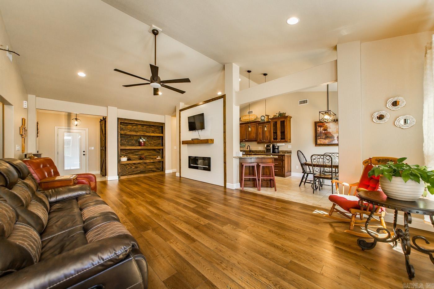 BLUE MOON - Residential