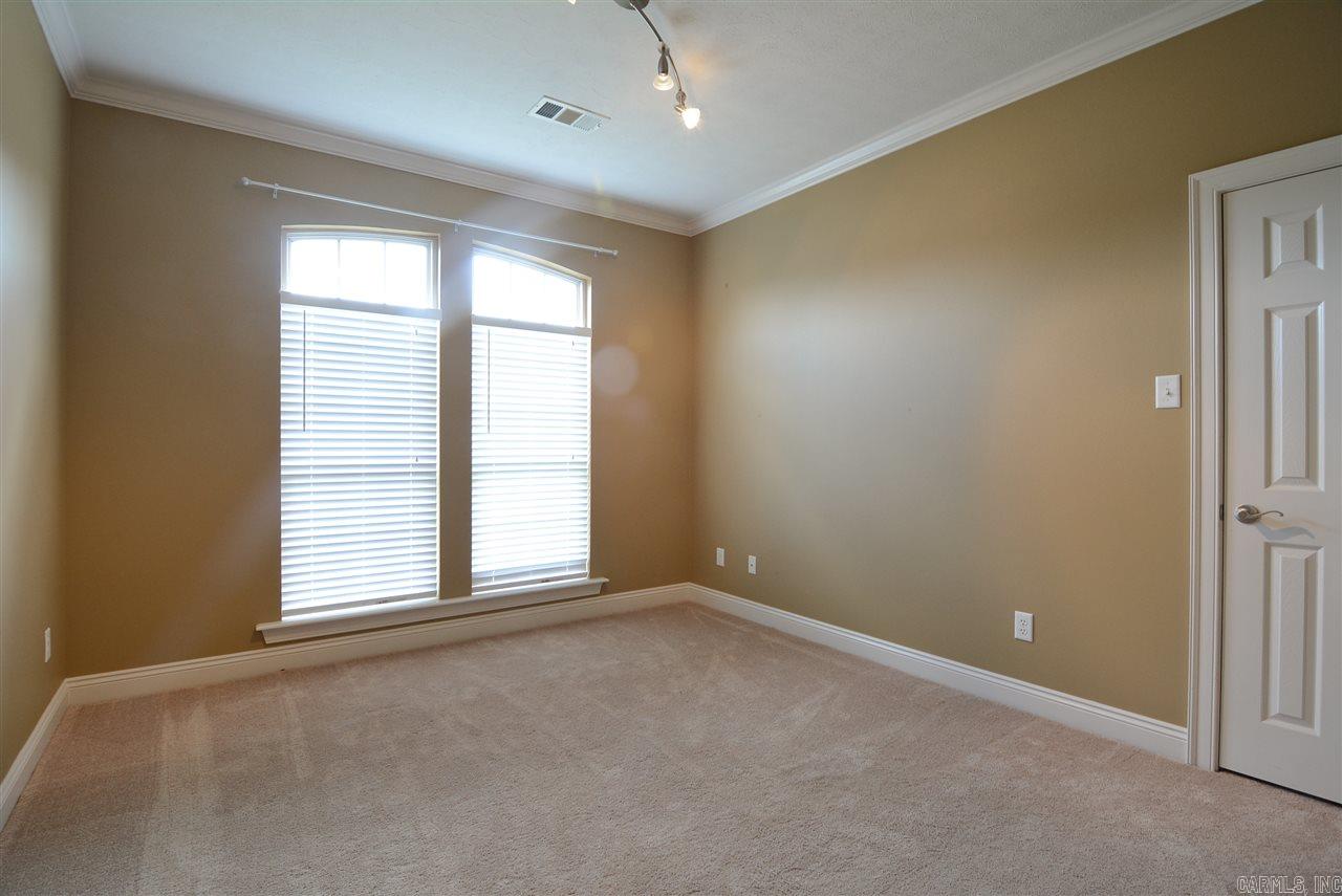 Royal Ridge - Residential