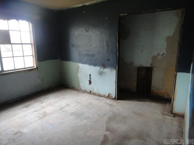 Newport Outlots 01-11-03 - Residential