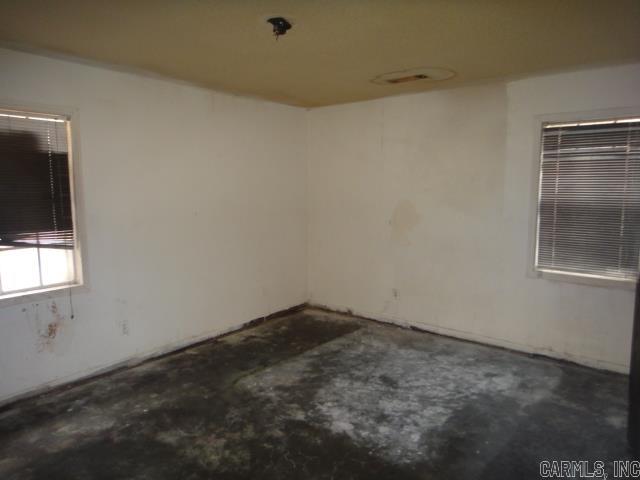 Newport Outlots 01-11-03 - Residential