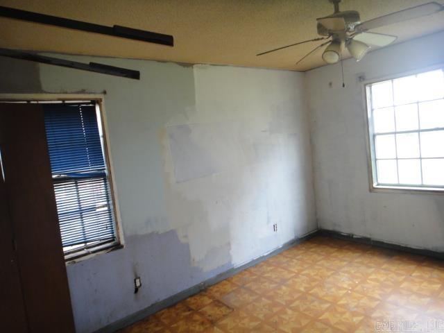 Newport Outlots 01-11-03 - Residential