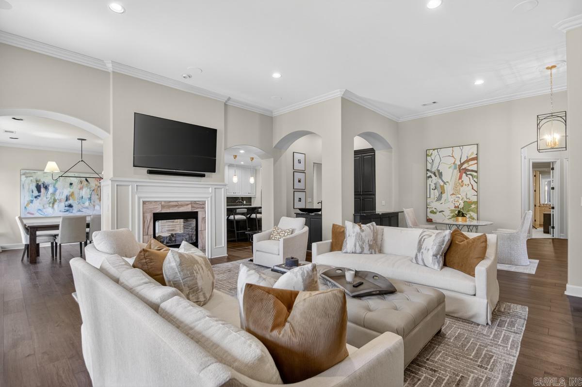Hickory Grove - Residential