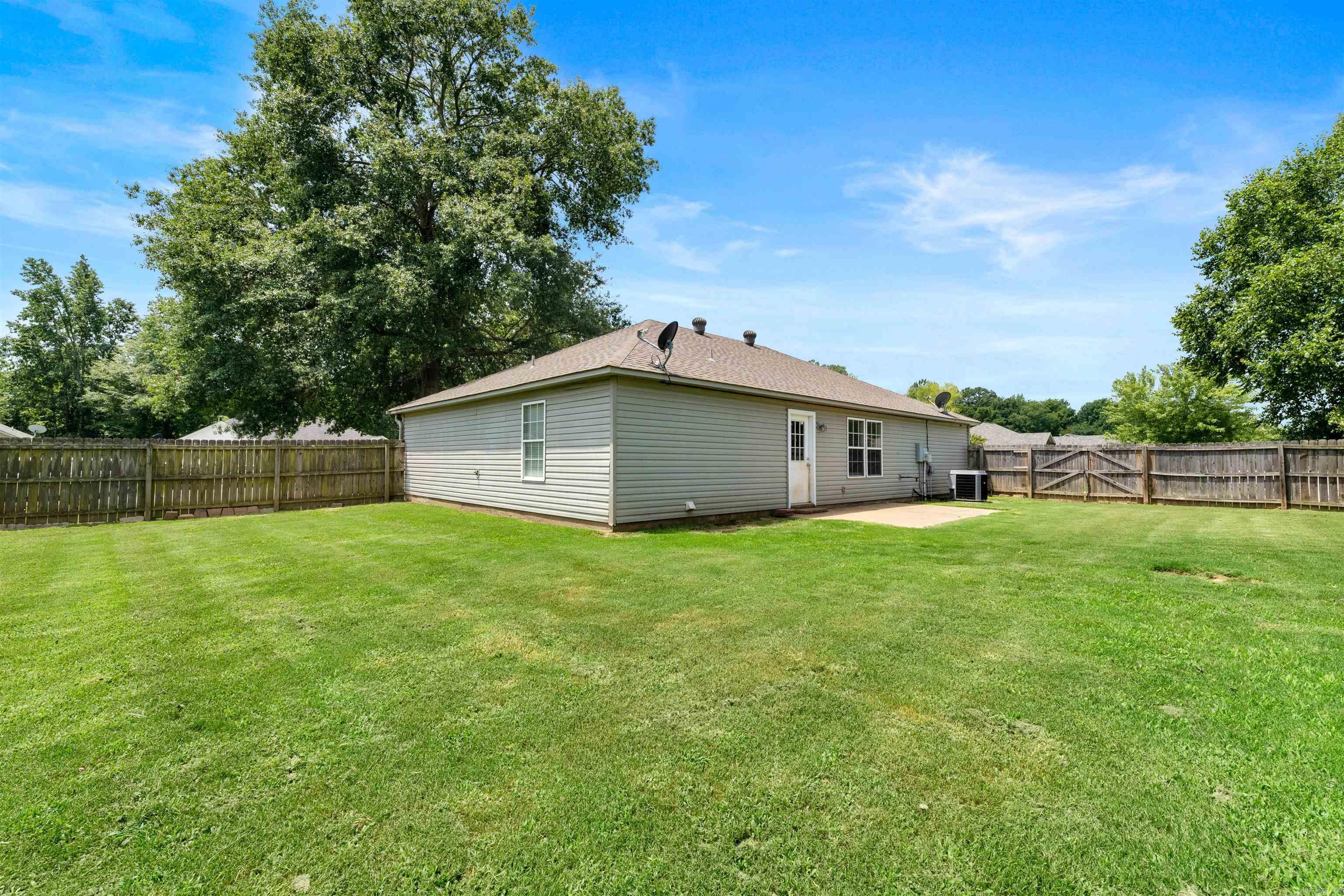 MEADOWLAKE - Residential