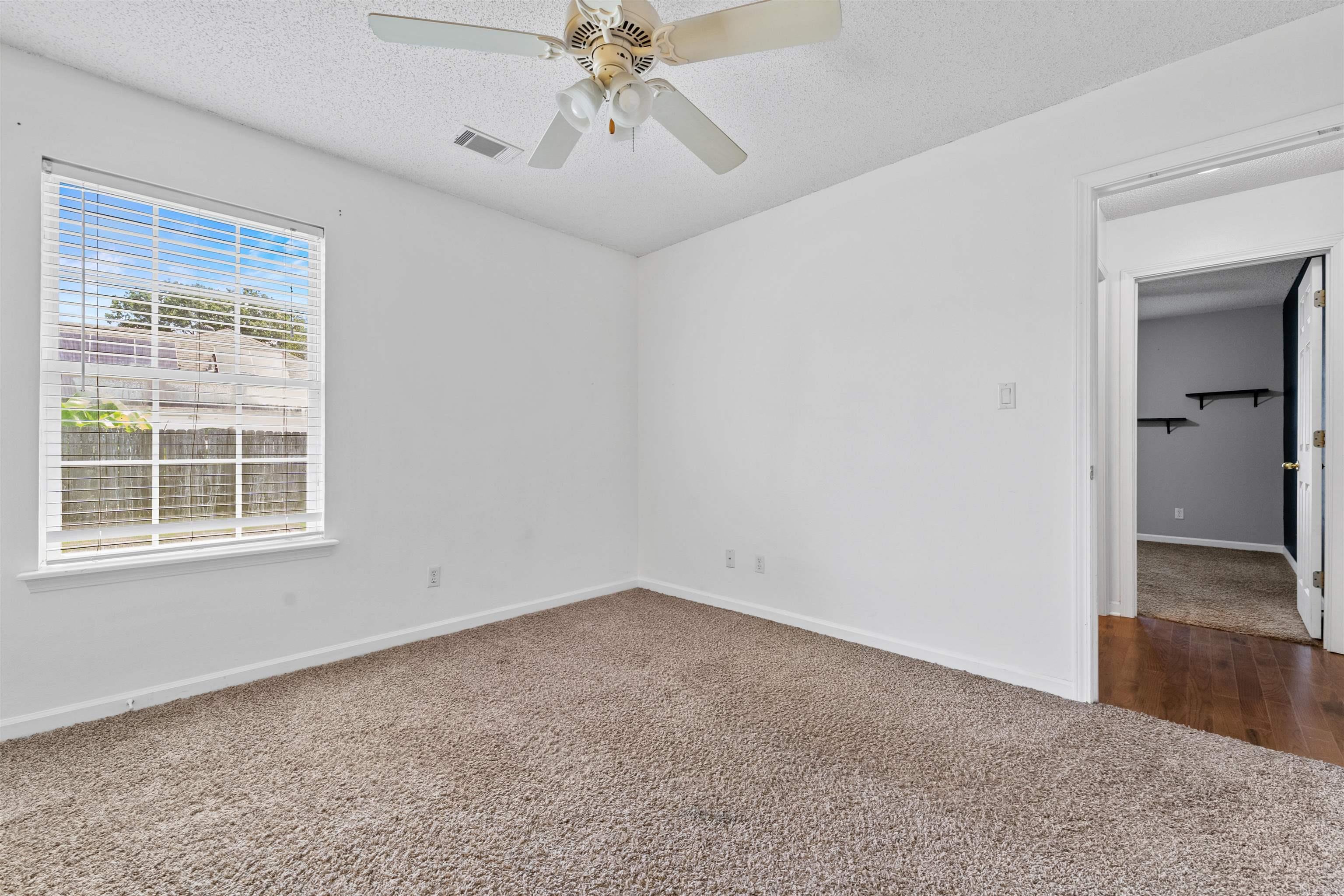 MEADOWLAKE - Residential