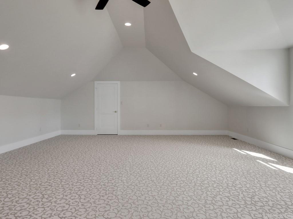 ARKRIDGE LAKE ESTATES - Residential