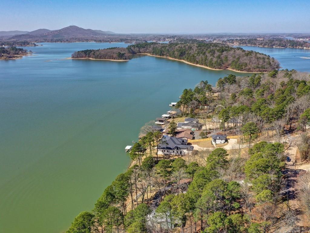 ARKRIDGE LAKE ESTATES - Residential