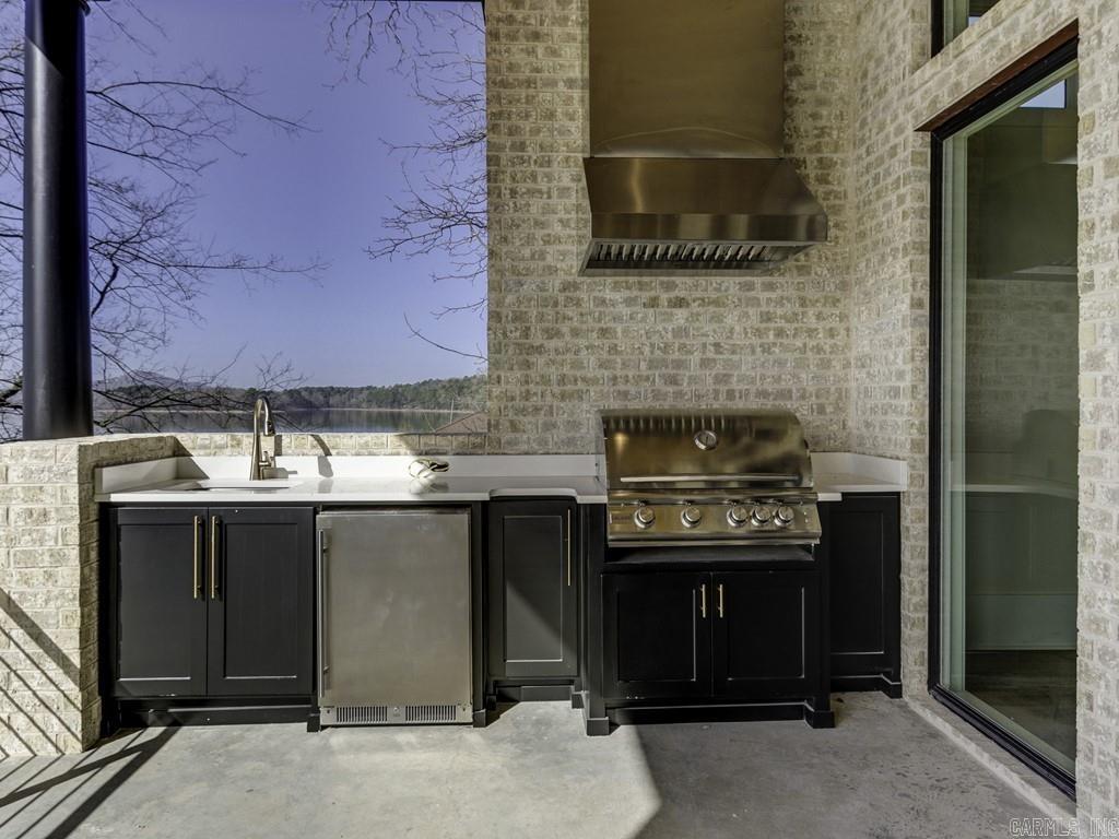 ARKRIDGE LAKE ESTATES - Residential