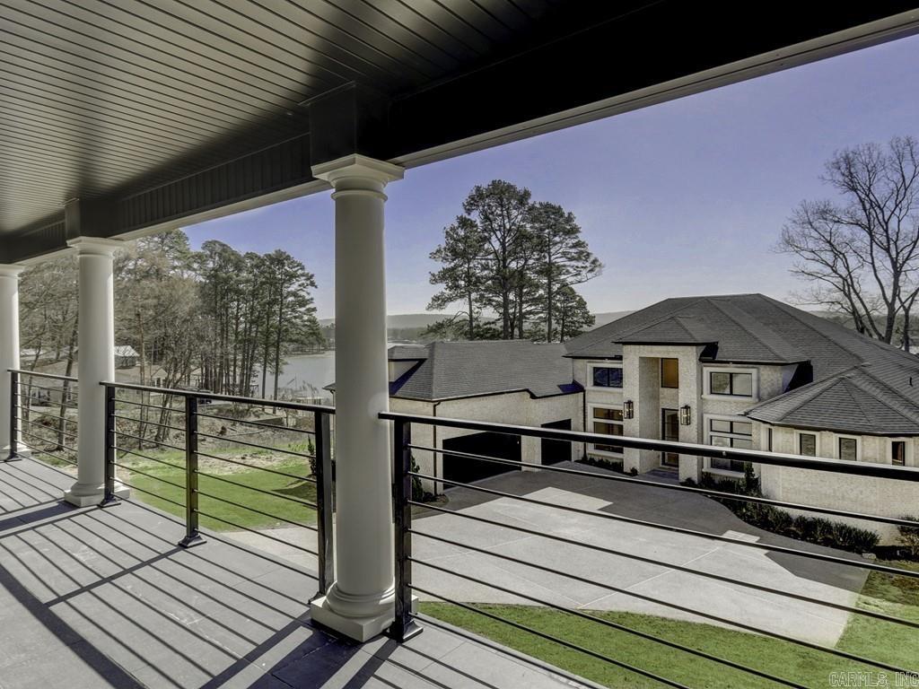ARKRIDGE LAKE ESTATES - Residential