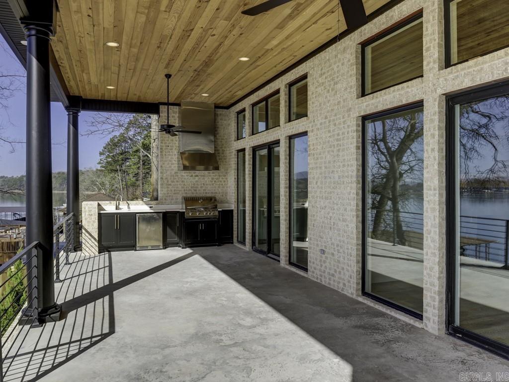 ARKRIDGE LAKE ESTATES - Residential