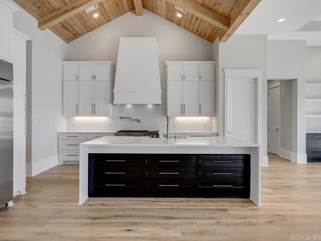 ARKRIDGE LAKE ESTATES - Residential