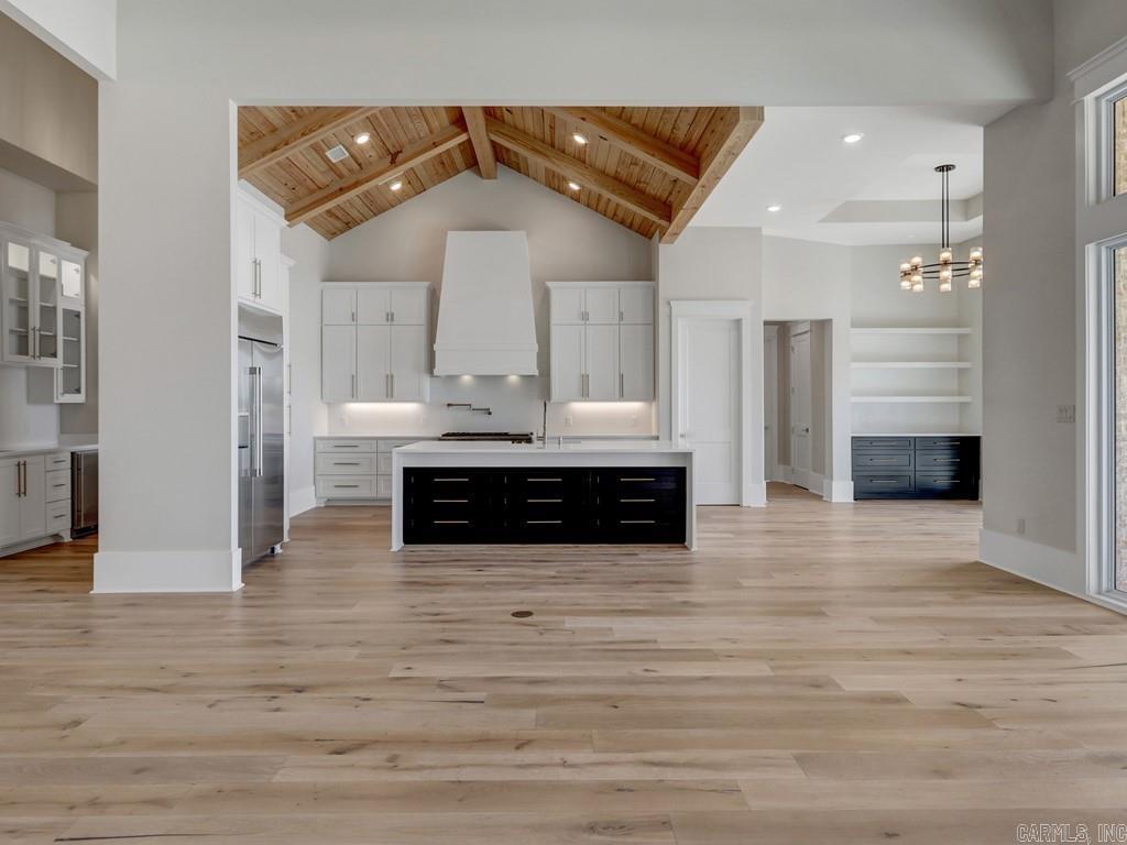 ARKRIDGE LAKE ESTATES - Residential