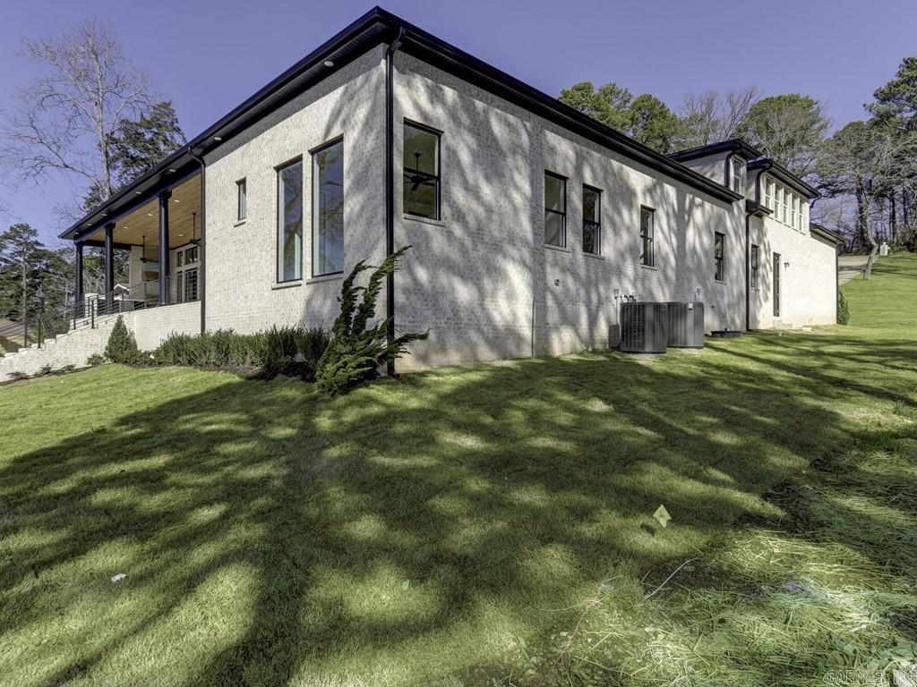 ARKRIDGE LAKE ESTATES - Residential