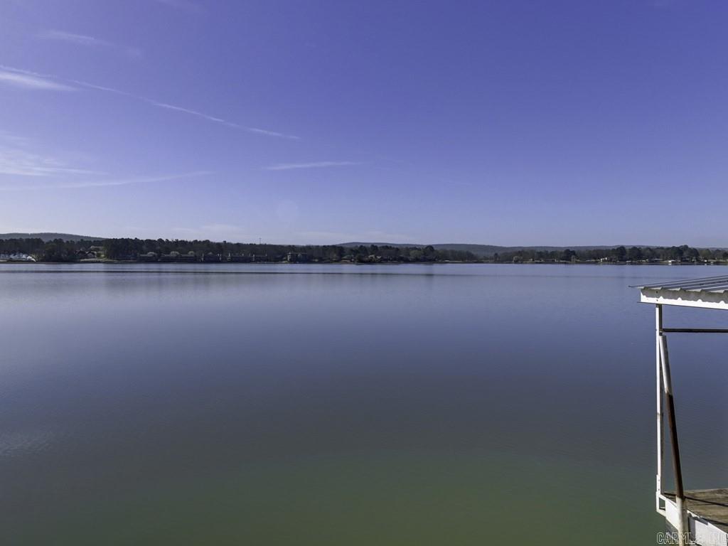 ARKRIDGE LAKE ESTATES - Residential