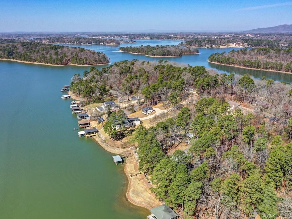 ARKRIDGE LAKE ESTATES - Residential