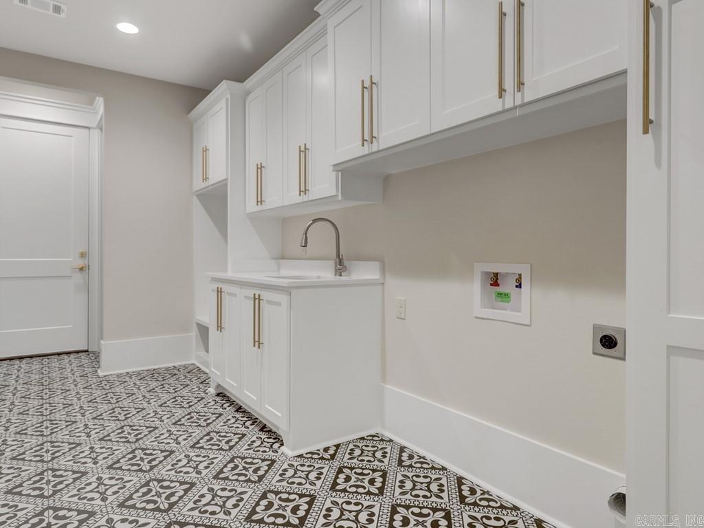 ARKRIDGE LAKE ESTATES - Residential