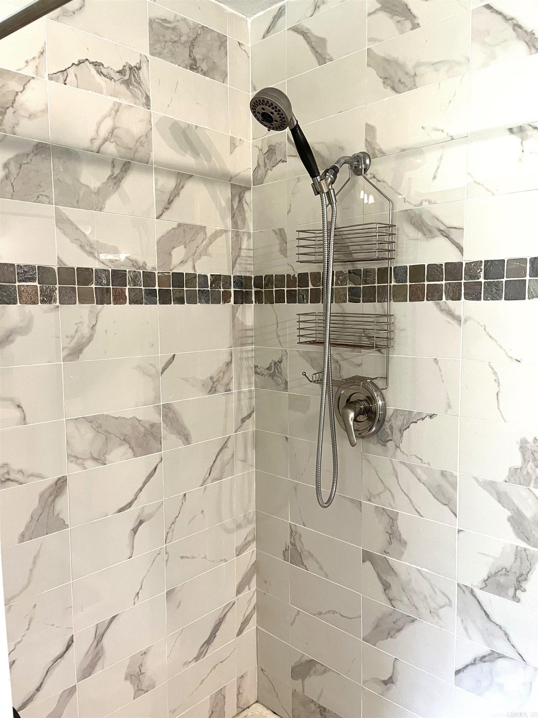 CARRIAGE HILL - Residential