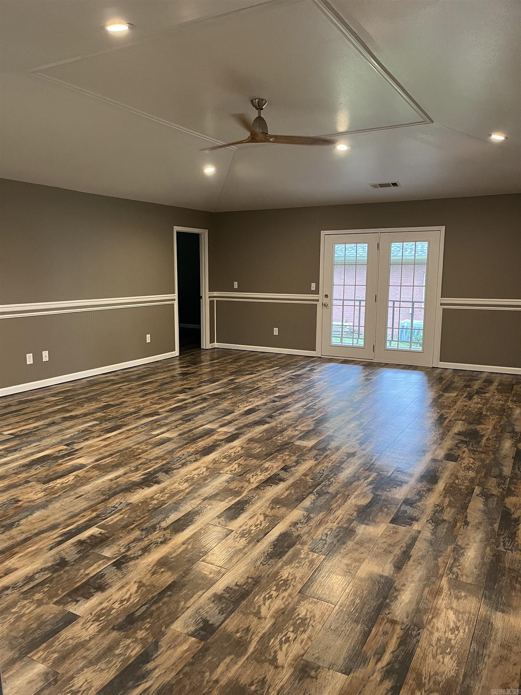 CARRIAGE HILL - Residential